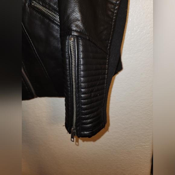 Torrid Faux Leather Collarless Moto Jacket Size 2 - Picture 4 of 8